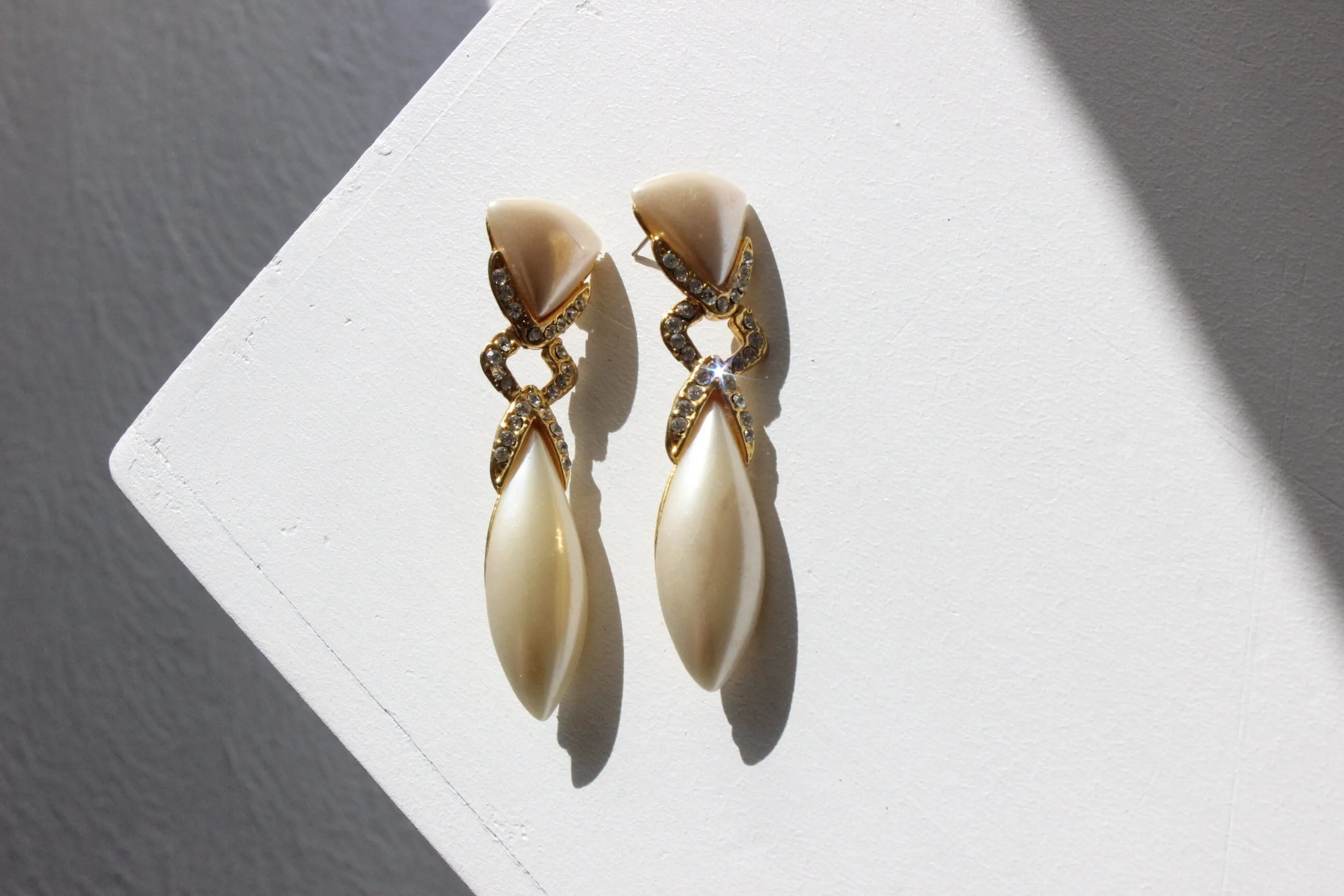 80s Baroque Gold & Pearl Oversized Droplet Pierced Earrings