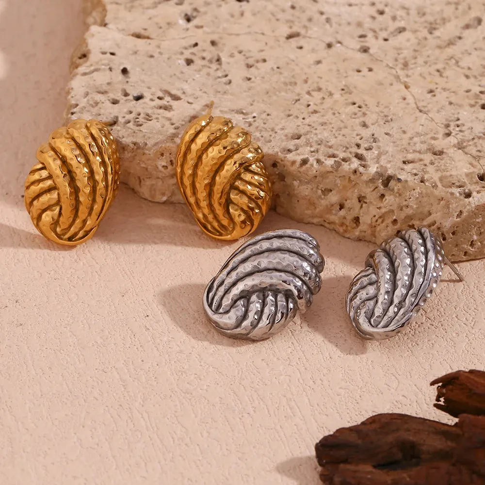 Beat Bread Pattern Stud Earrings