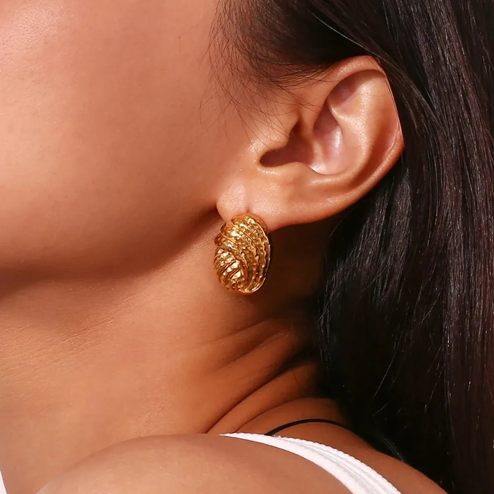 Beat Bread Pattern Stud Earrings