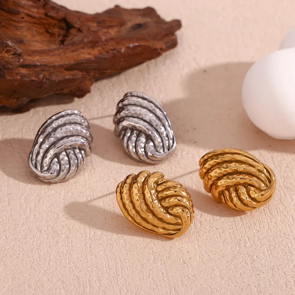 Beat Bread Pattern Stud Earrings