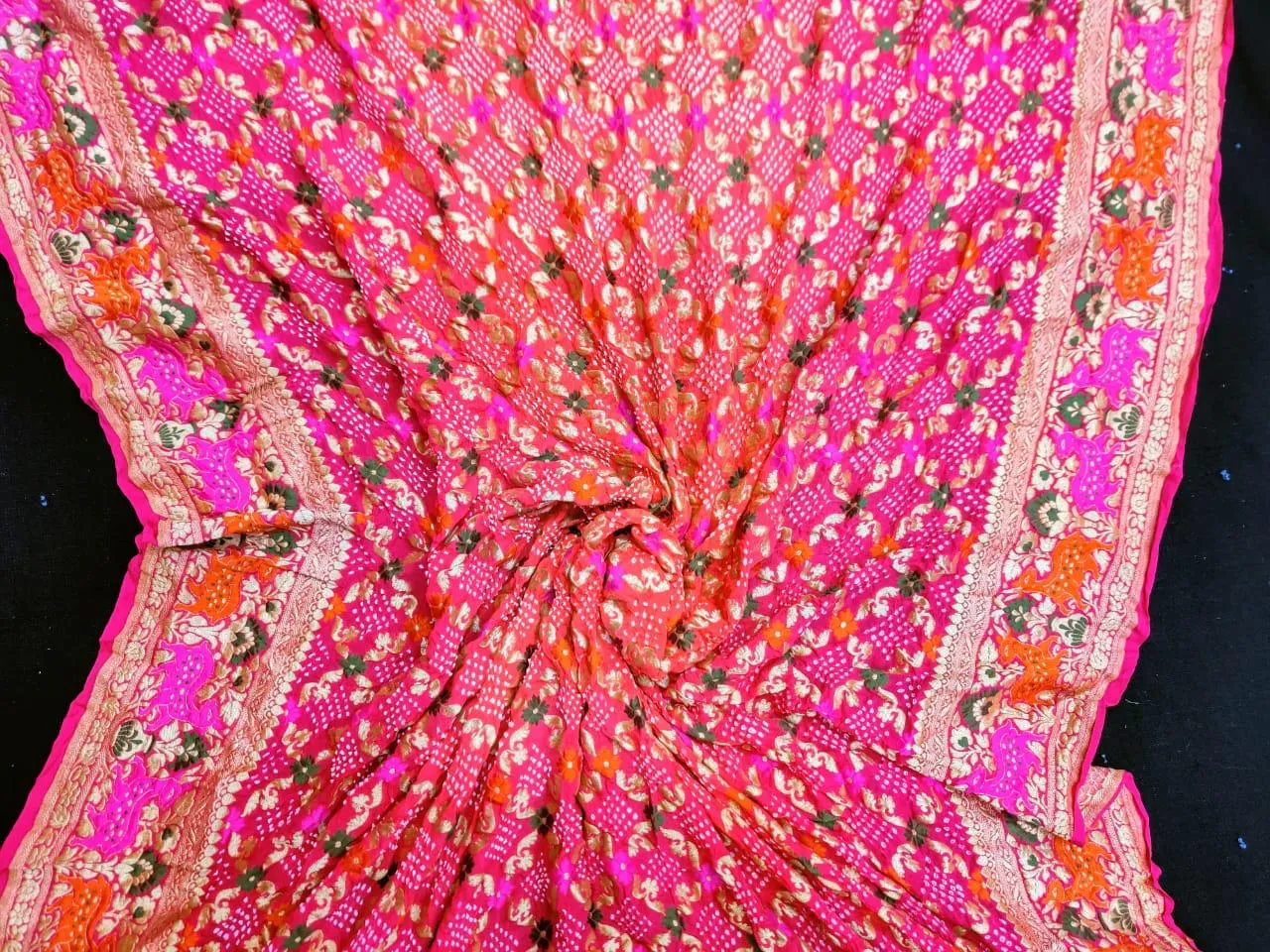 Nishabd handwoven banarsi dupatta