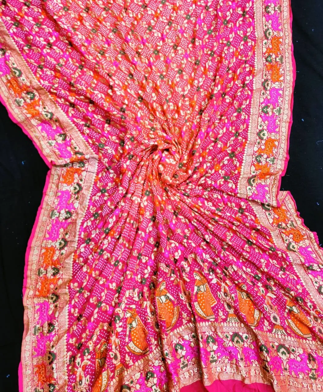 Nishabd handwoven banarsi dupatta